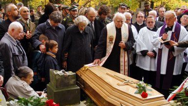 Profesor pochowany został na Starych Powšzkach