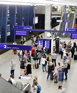 Pociąg PKP Intercity dwie godziny stał na dworcu w Warszawie. Podejrzenie koronawirusa