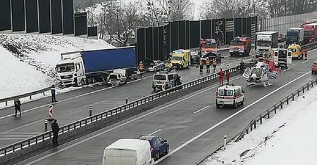Polski kierowca sprawcą karambolu w Czechach. 10-latek walczy o życie