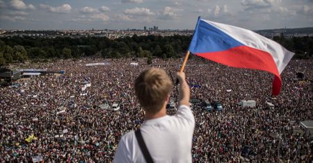 Czechy. Chcą dymisji premiera. Na ulicach nawet 250 tys. osób