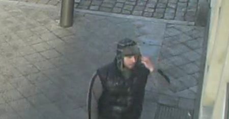 Oblał mężczyznę kwasem, może być niebezpieczny. Policja ze Szczecina apeluje o pomoc