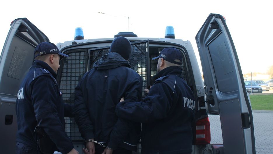 Lubuskie. Pijany kierowca busa chciał przekupić policjantów