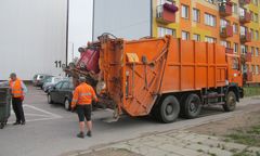 Stojkowo. Śmiertelny wypadek, śmieciarka potrąciła 2-latka