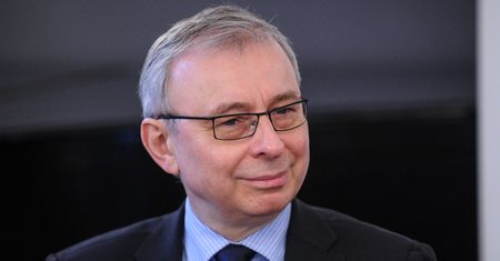 Nagrody dla ministrów ujawniły kolejny absurd. "Pieniądze państwa przepływają z kieszeni do kieszeni"
