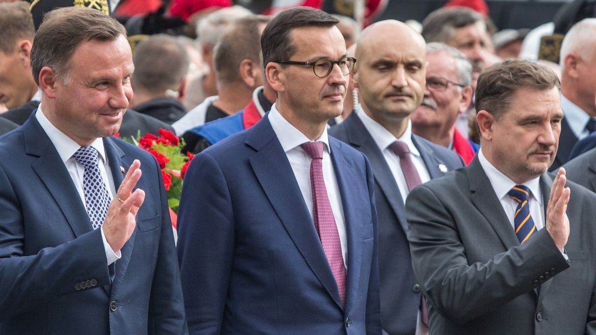 Prezydent Andrzej Duda, premier Mateusz Morawiecki oraz przewodniczący "Solidarności" Piotr Duda