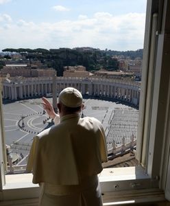 Koronawirus w Europie. Francuski biskup zarażony. Wcześniej widział się z papieżem Franciszkiem