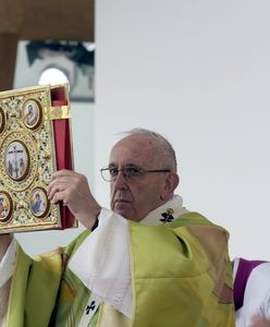 Polski akcent papieskiej pielgrzymki do Irlandii. Franciszek był ubrany w "nasze" szaty