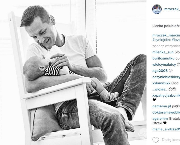 Marcin Mroczek karmi syna na Instagramie