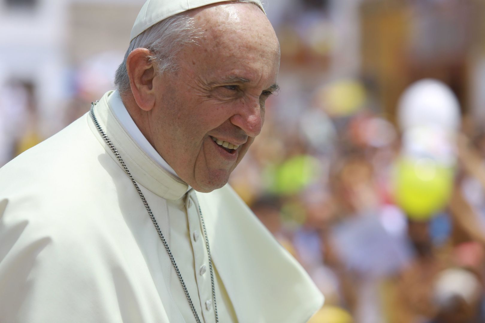 Papież Franciszek w niedzielę mówił o "targowisku" w kościołach
