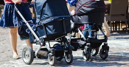 Pcim i Kraków. Niektóre miasta nagradzają rodziców