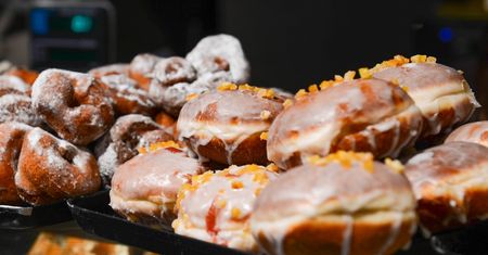 Tłusty czwartek. Polacy jedzą cukier na potęgę, bo ceny są rekordowo niskie