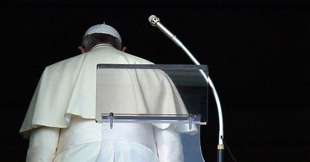 Koronawirus w Watykanie. Anioł Pański jednak bez wiernych. Papież Franciszek przemówi z telebimów