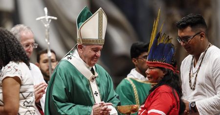 Papież Franciszek otworzył Synod Biskupów dla Amazonii. Wielkie kontrowersje