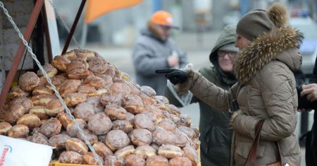 Rozdają pączki za darmo. Trzeba spełnić jeden warunek
