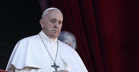 Ukraina i uchodźcy w orędziu papieża Franciszka. "Morza i pustynie cmentarzami"