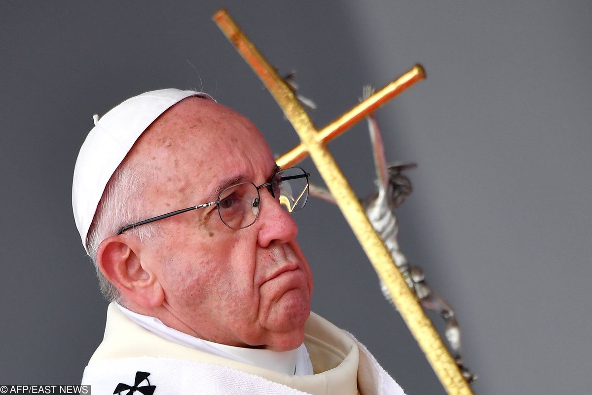 Papież Franciszek zaapelował do duchownych. "Nie brudźcie Eucharystii nikczemnymi interesami"