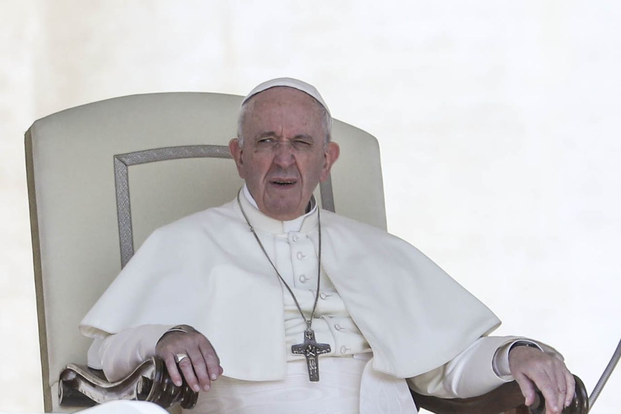 Papież Franciszek wyraził swoje zdanie o gejach. Nie ma dla nich miejsca wśród kleryków