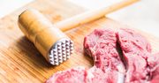 Do czego służy druga strona tłuczka do mięsa? Odpowiedz was zaskoczy