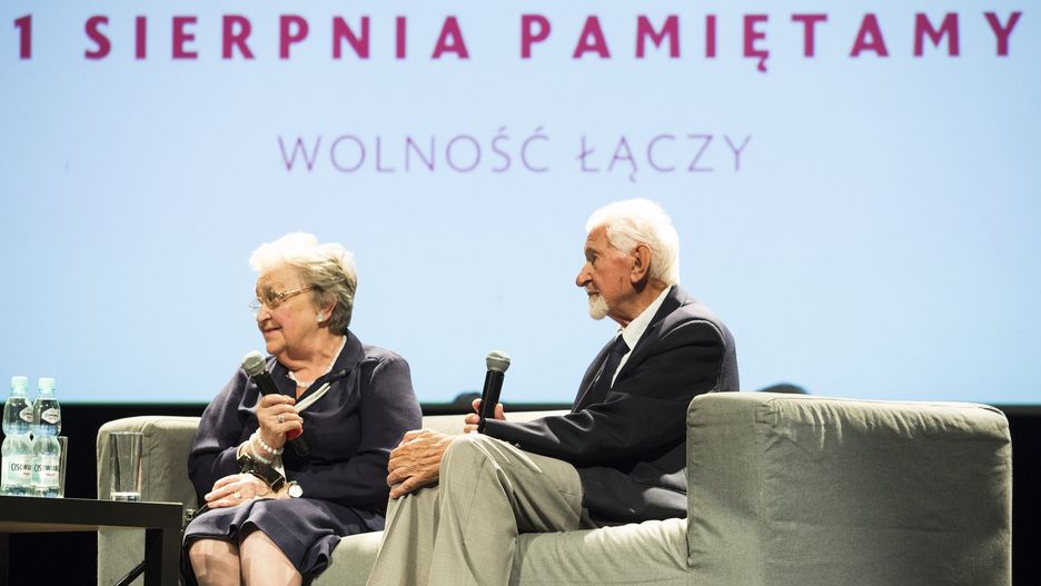 Pod prośbą o wsparcie podpisali się prezes Światowego Związku Żołnierzy Armii Krajowej Leszek Żukowski i wiceprezes Hanna Stadnik