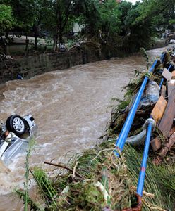Powódź zbiera żniwo: ludzie bez chleba, wody i prądu