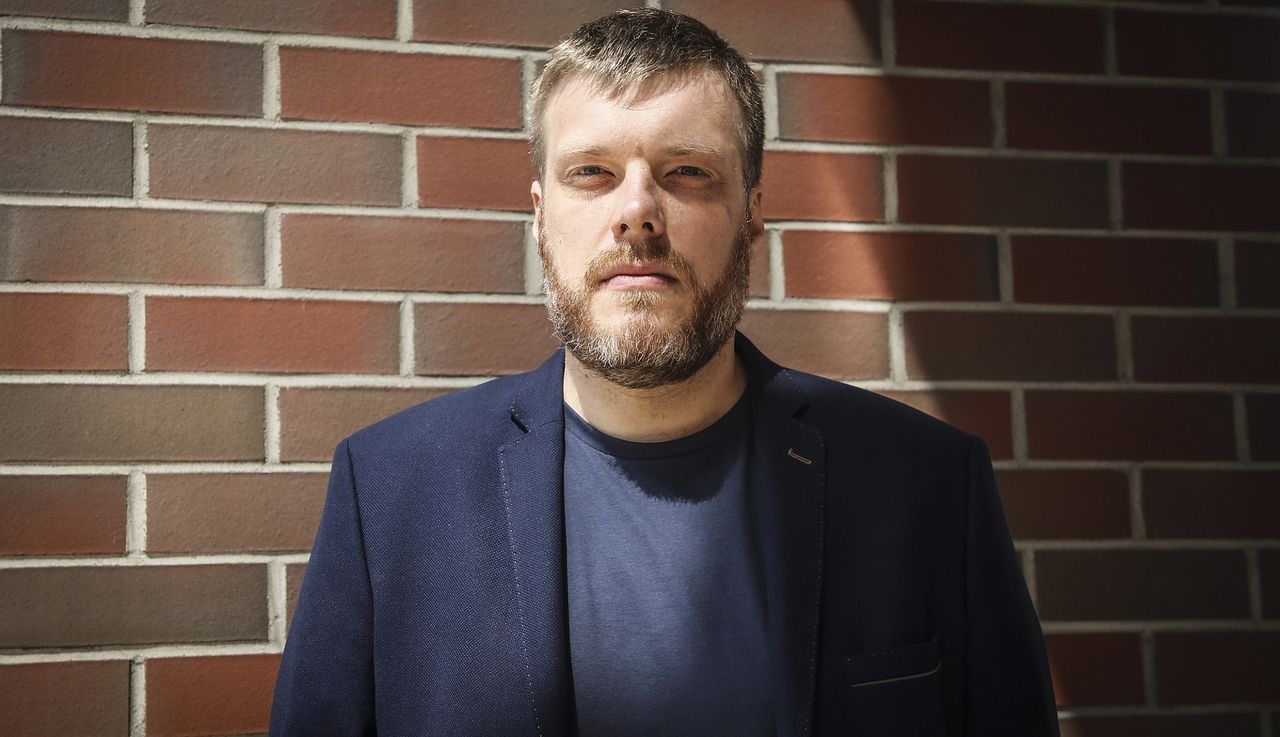 Adrian Zandberg: Polacy chcą dużo lepszego państwa. Zabójcze dla PIS-u pytania