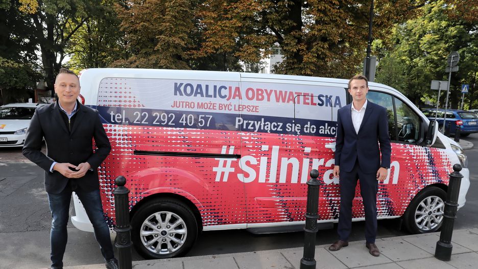 Pod hasztagiem #SilniRazem publikowane są tweety krytyczne pod adresem PiS