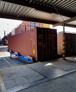 Gdańsk. Udaremniono gigantyczny przemyt papierosów z Chin