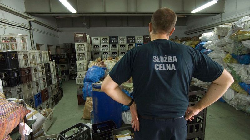 Podczas kontroli festynów skonfiskowano wystawiany tam alkohol