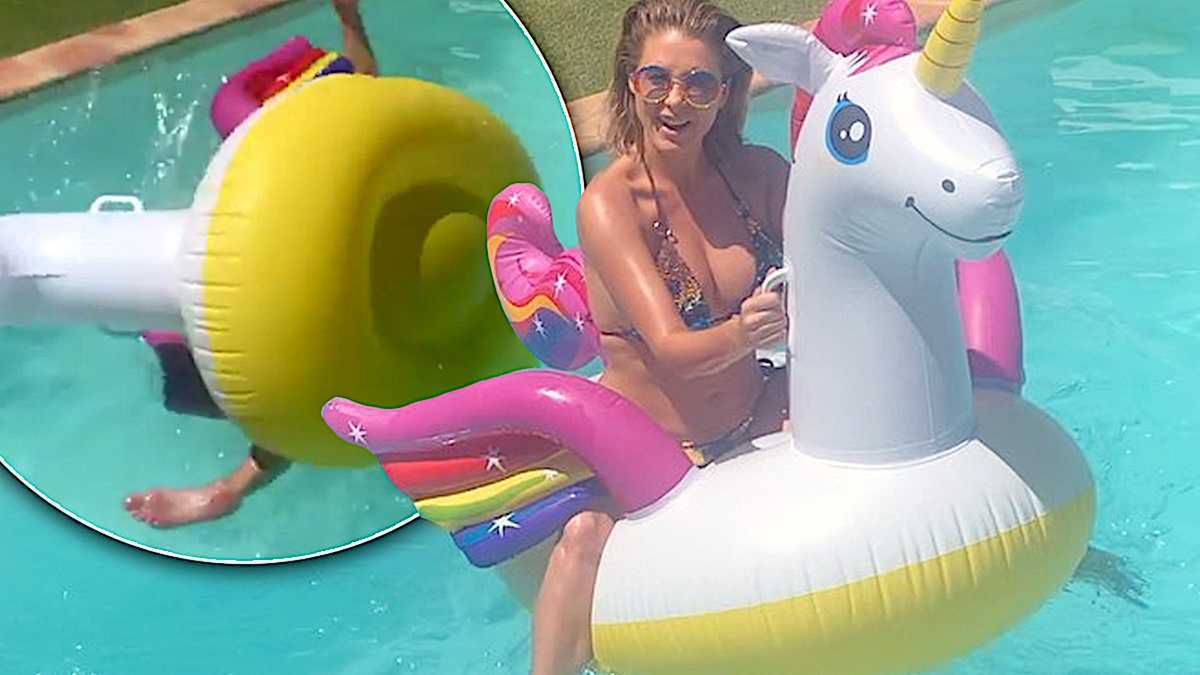 Małgorzata Rozenek wywróciła się na dmuchanym jednorożcu