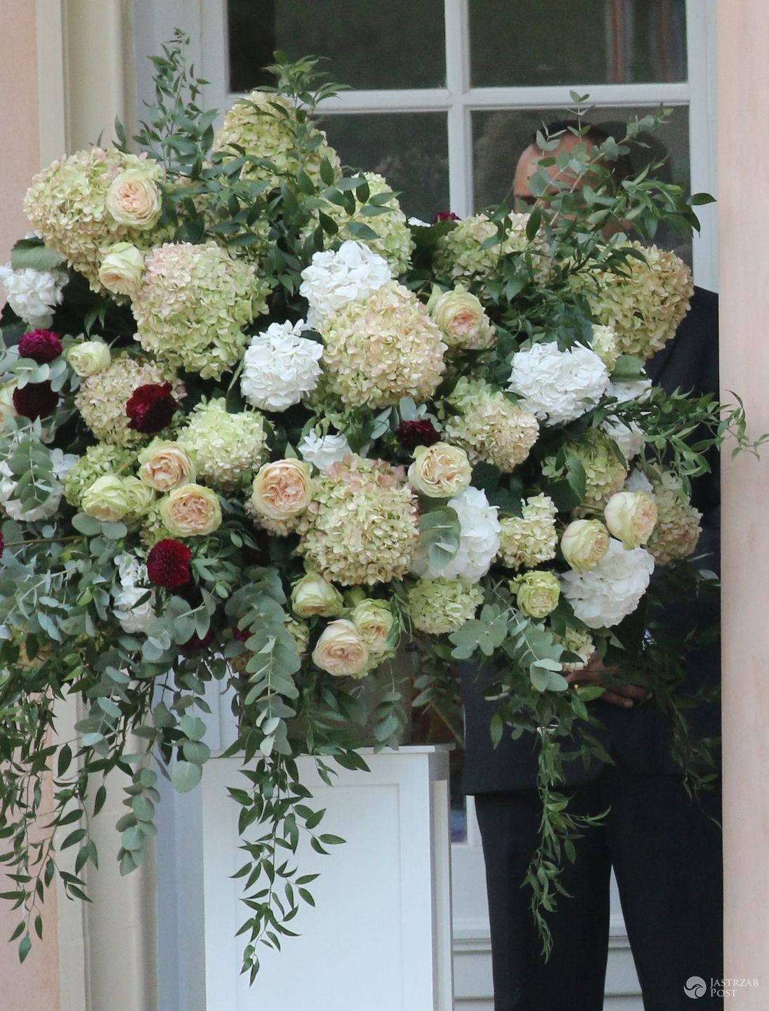 Florystyczne dekoracje na ślubie Rozenek i Majdana