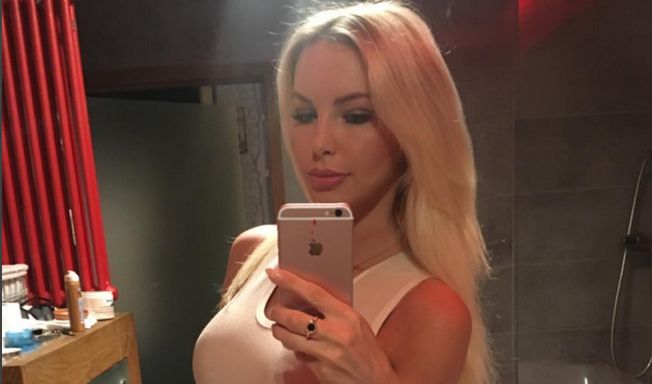 Kim jest nowa dziewczyna Jacka Rozenka? Poznajcie Roxi Gąskę
