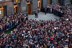 Ukraina. Tłumy przed pałacem Poroszenki. "Razem wrócimy"