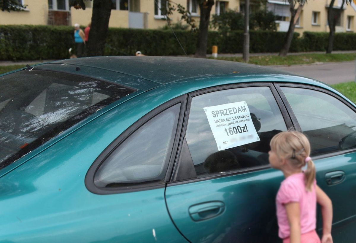 Masz za szybą taką kartkę? Możesz zapłacić 751,65 zł dziennie