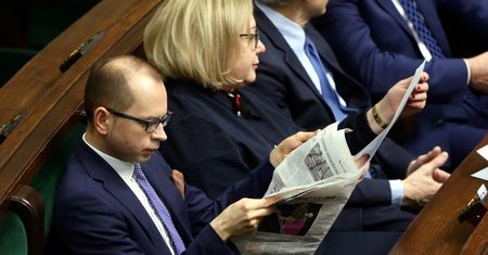 Szczerba chciał wręczyć Kaczyńskiemu poradnik. Tego się nie spodziewał