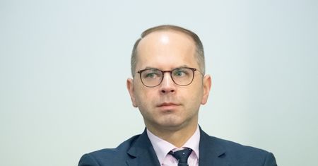 Koronawirus w Polsce. Opozycja pisze do premiera, chcą zawiesić połączenia do Chin