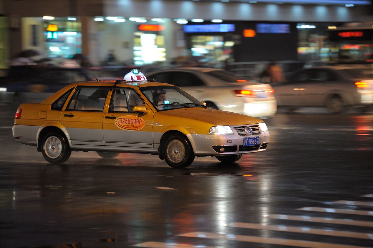 Chiny. Kierowca chińskiego Ubera zgwałcił i zamordował pasażerkę