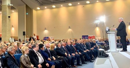 Konwencja PiS w Szczecinie: wyższa płaca minimalna zachęci do innowacyjności