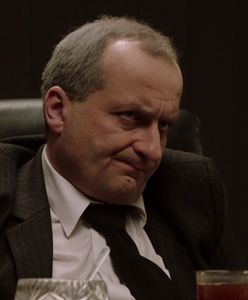 "Ucho prezesa": wszystko wymyka się prezesowi spod kontroli. "To pozory rządzenia"