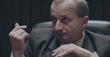 "Ucho prezesa": Kim są gwiazdy serialu? Poznajcie bohaterów ulubionego show Polaków
