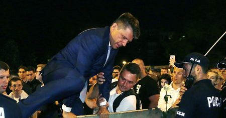 Ryszard Petru walczy nie tylko o Sąd Najwyższy. Próbuje odzyskać zaufanie swoich posłów