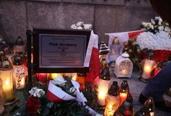 Podpalił się na pl. Defilad w Warszawie. Prokuratura: Bez udziału osób trzecich