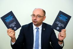 Nietypowy prezent dla pasażerów lotu do Tel Avivu. Dostaną książkę o Żydach w Polsce