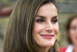 LOOK OF THE DAY: królowa Letizia w jesiennej sukience z sieciówki