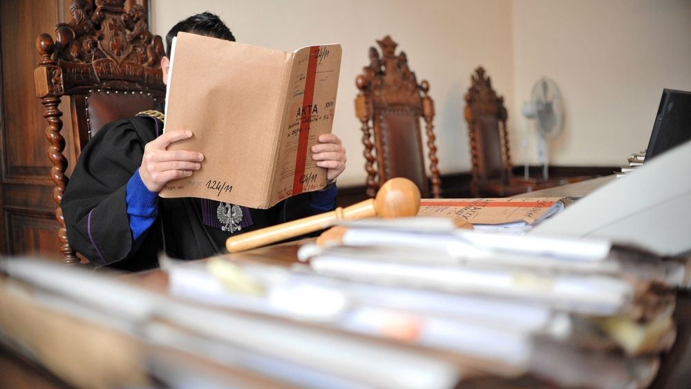 Sędziowie odchodzą z zawodu. 