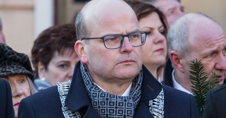 Grudziądz. Mężczyzna wtargnął z siekierą do sekretariatu prezydenta miasta