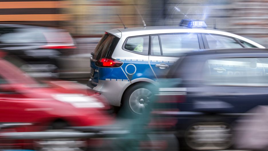 Policja eskortowała samochód osobowy do Grudziądza. W osobówce jechała kobieta potrzebująca interwencji medycznej.