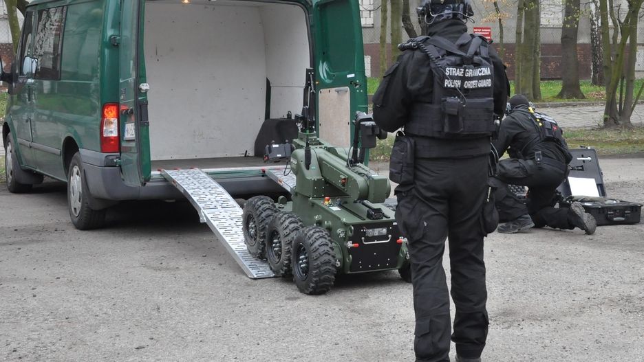 Pasażer wrocławskiego lotniska twierdził, że w bagażu ma bombę