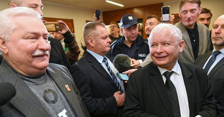 Lech Wałęsa składał życzenia Kaczyńskim. "Cenię i lubię, na dobre i złe"