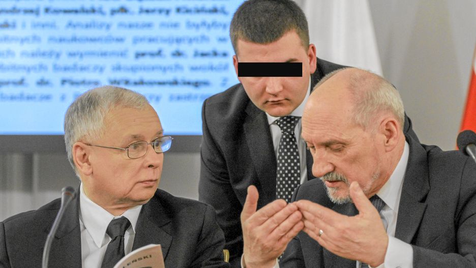 CBA zatrzymało w poniedziałek 28 stycznia sześciu podejrzanych, wśród nich byłego rzecznika MON Bartłomieja M.