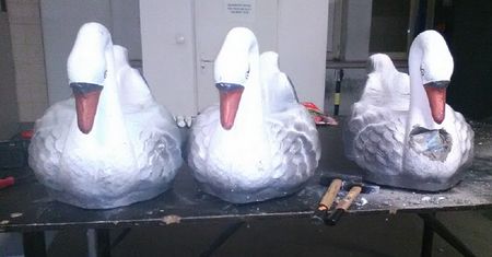 Betonowe łabędzie wzbudziły podejrzenia polskich celników. I słusznie